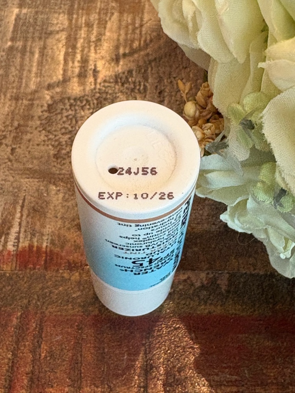 New PETER THOMAS ROTH Sheer Tint Moisturizer, SUPERGOOP Unseen SUNSCREEN + Bonus - Picture 5 of 13